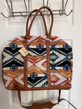 NWT Southwestern style duffle bag
